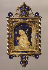 Targa pendente. Milano, c. 1495 argento, argento dorato, smalti e madreperla